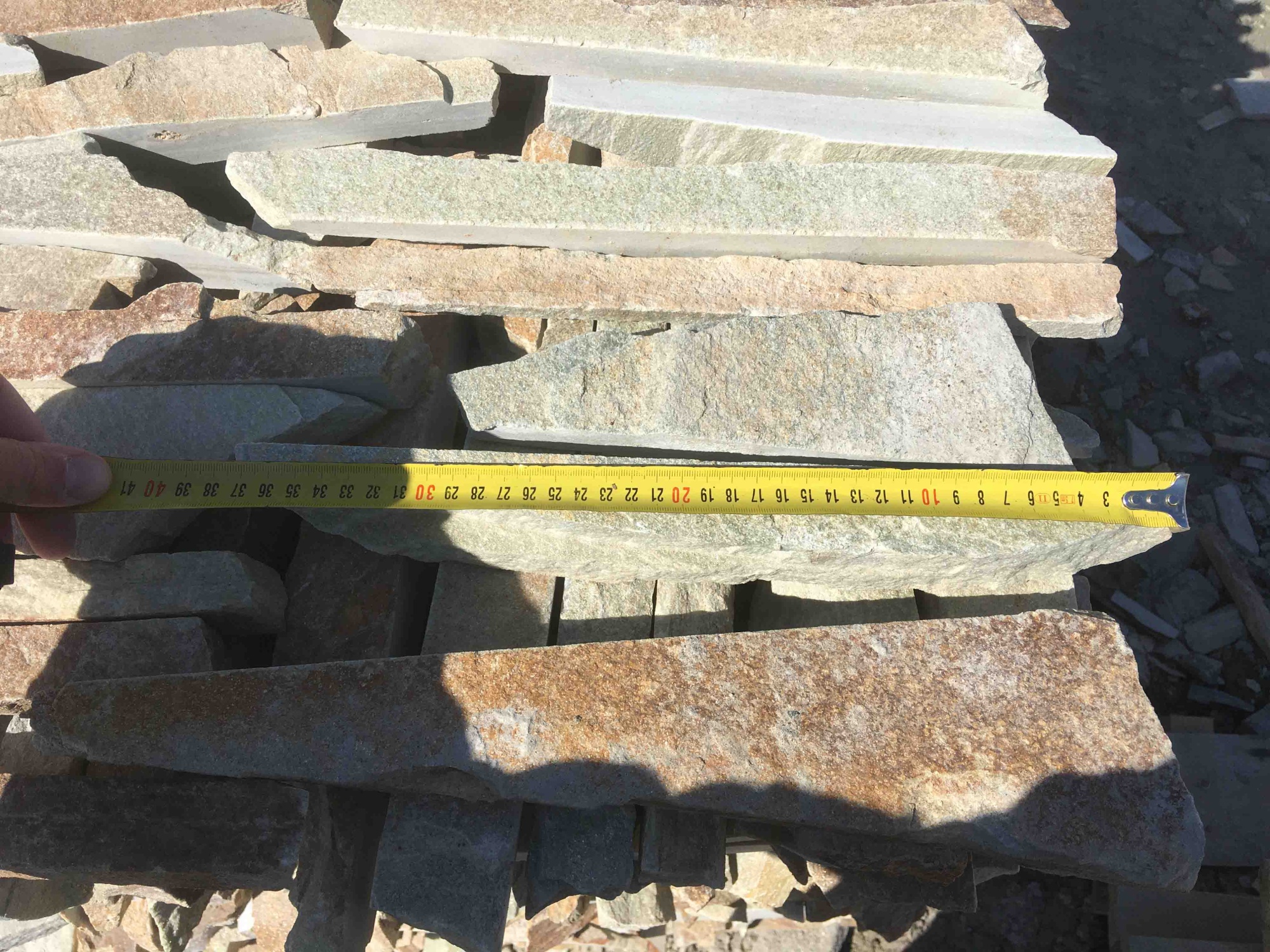 Горбушка златолит золотистый для облицовки купить в Дедовске