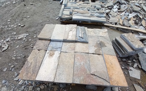 Плитка пилёная златолит Уральский для цоколя, отмостки купить в Дедовске